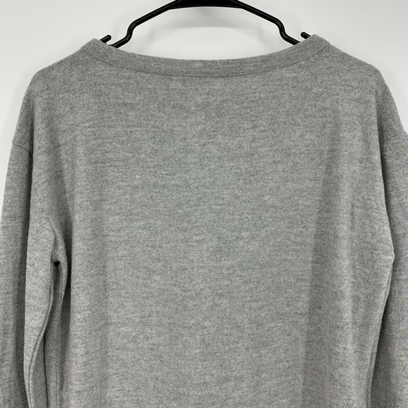 Chaser Gray Cozy Heart Arrow Graphic Sweater - Picture 8 of 9